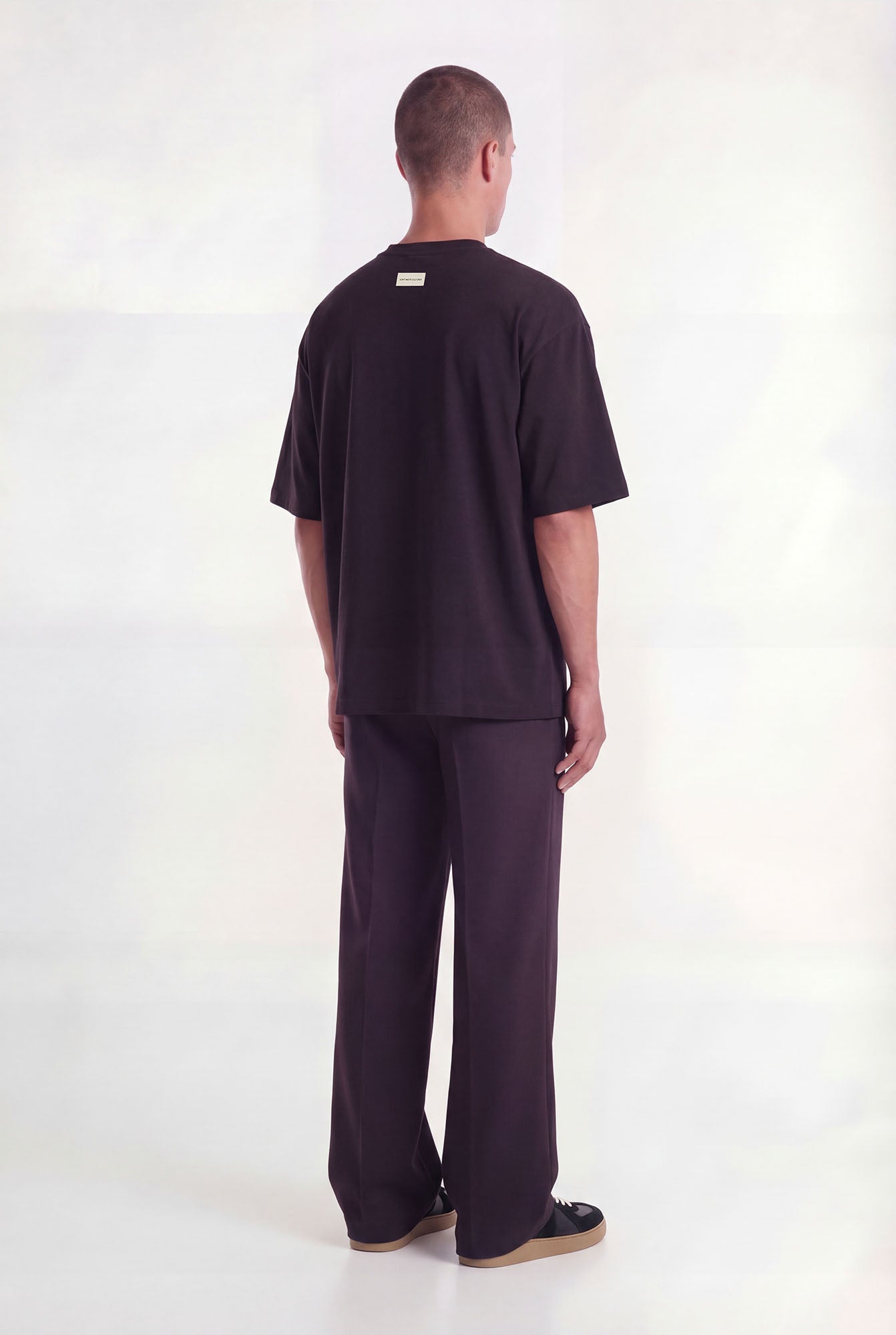Anula T-shirt | Black - T-shirts Don't Waste Culture