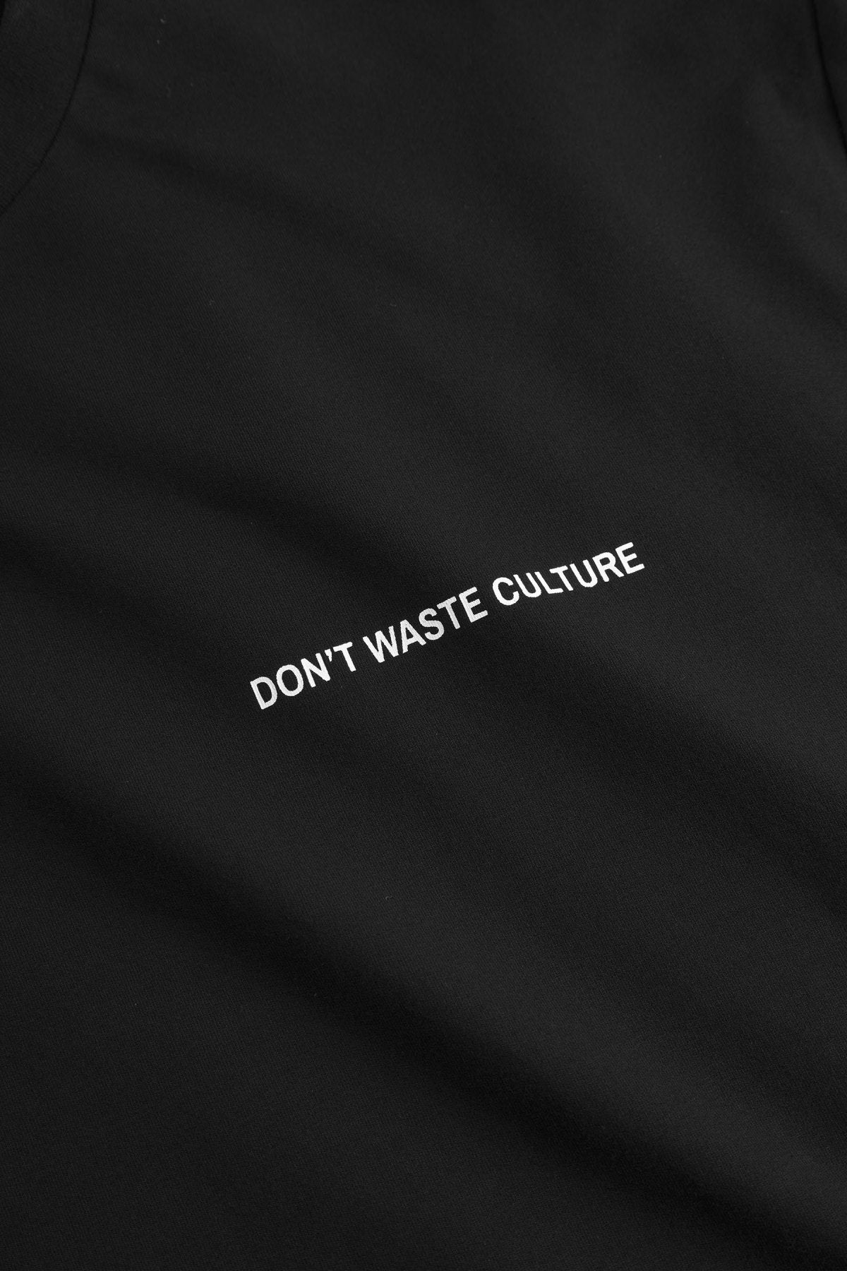 Quasi Longsleeve | Black - Longsleeves Don't Waste Culture