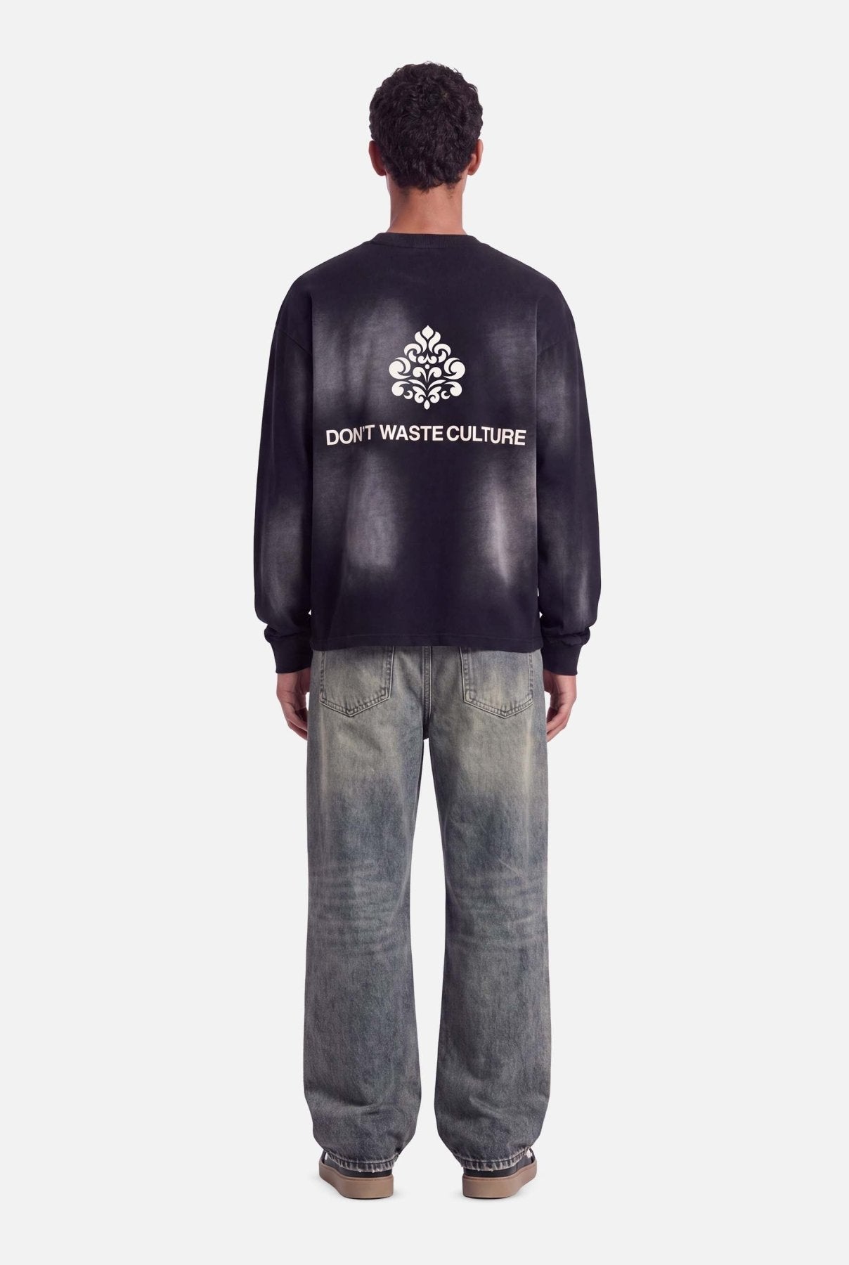 Fade Longsleeve | Black - Longsleeves Don't Waste Culture