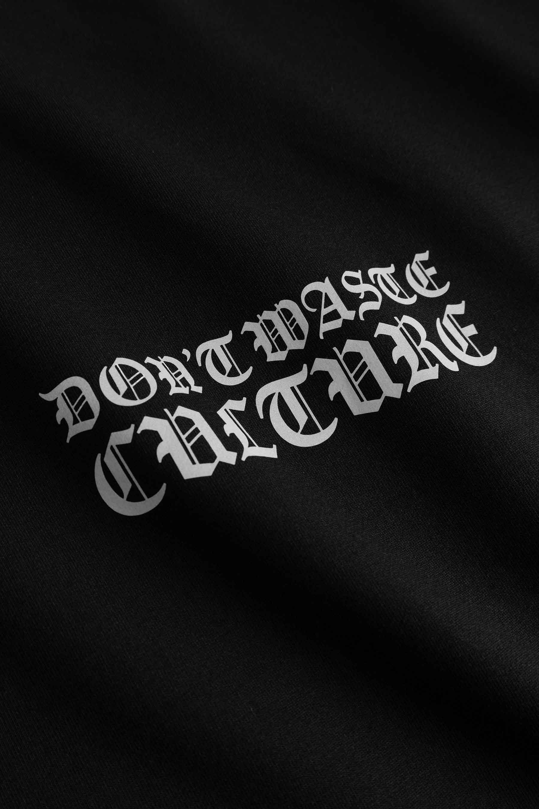 Mirae T-shirt | Black - Early access Don't Waste Culture