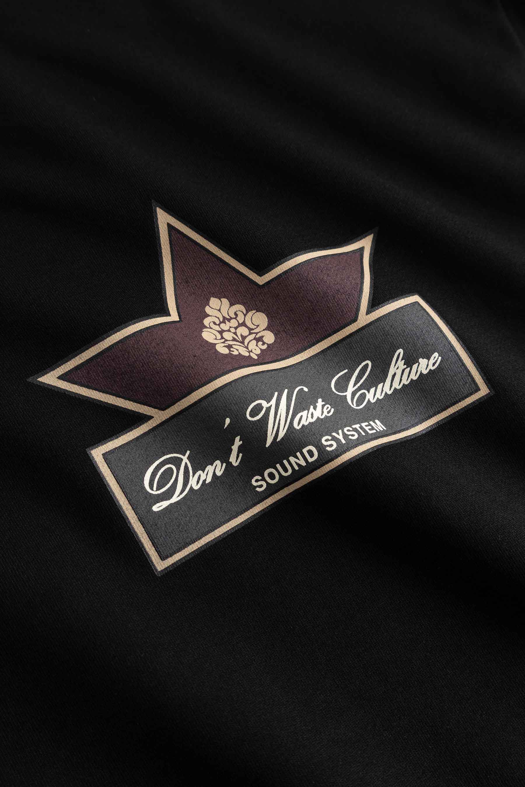 Niloa T-shirt | Black - Early access Don't Waste Culture