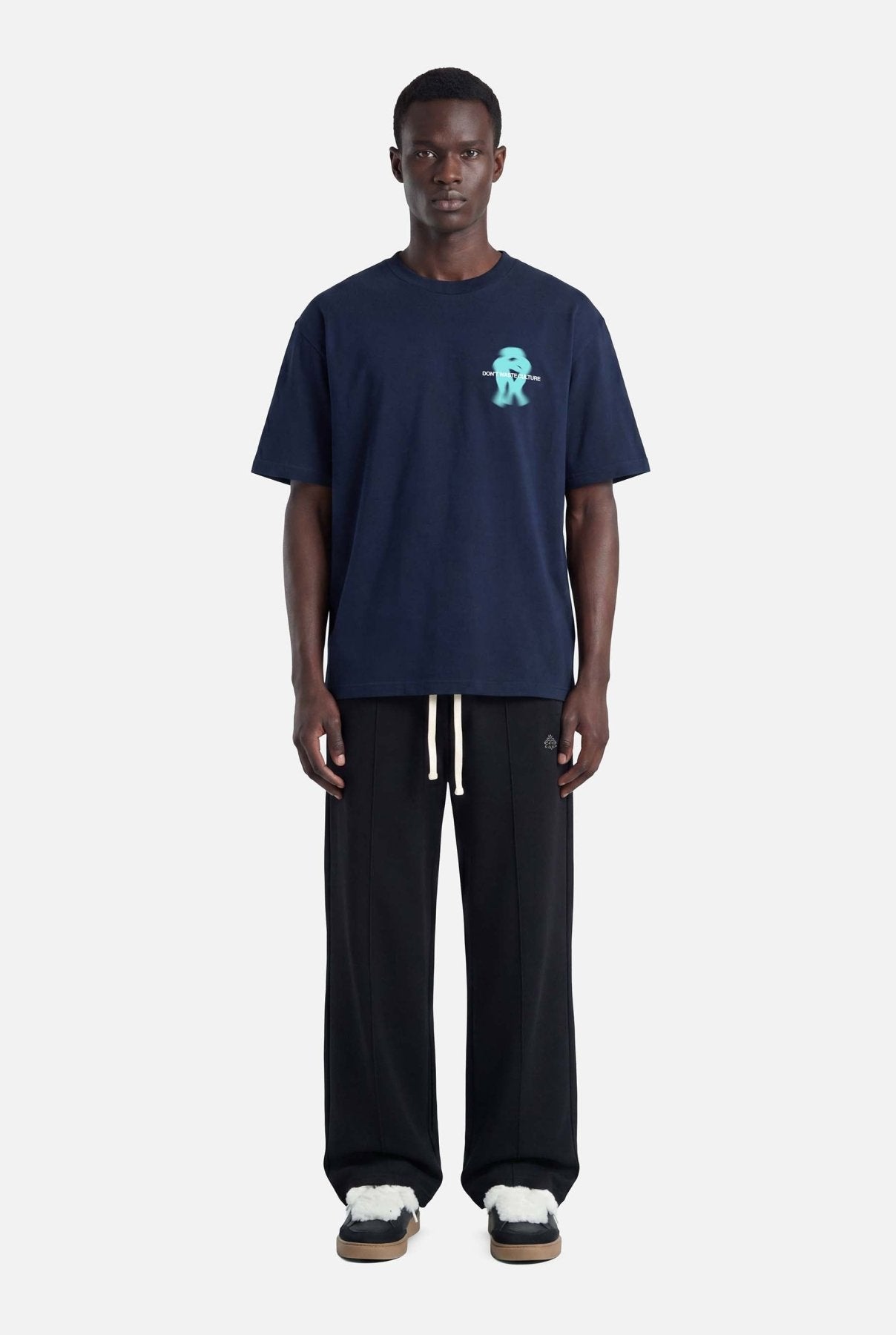 Risa T-shirt | Navy Blue - T-shirts Don't Waste Culture