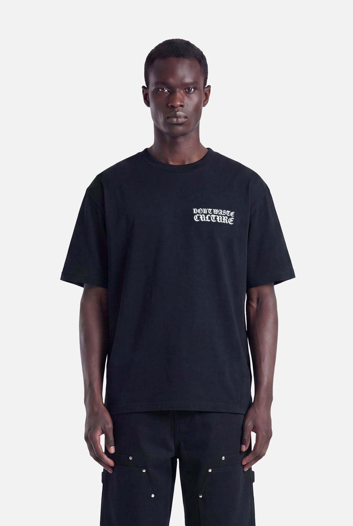 Mirae T-shirt | Black - Early access Don't Waste Culture
