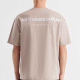Cleo | Taupe - T-shirts Don't Waste Culture