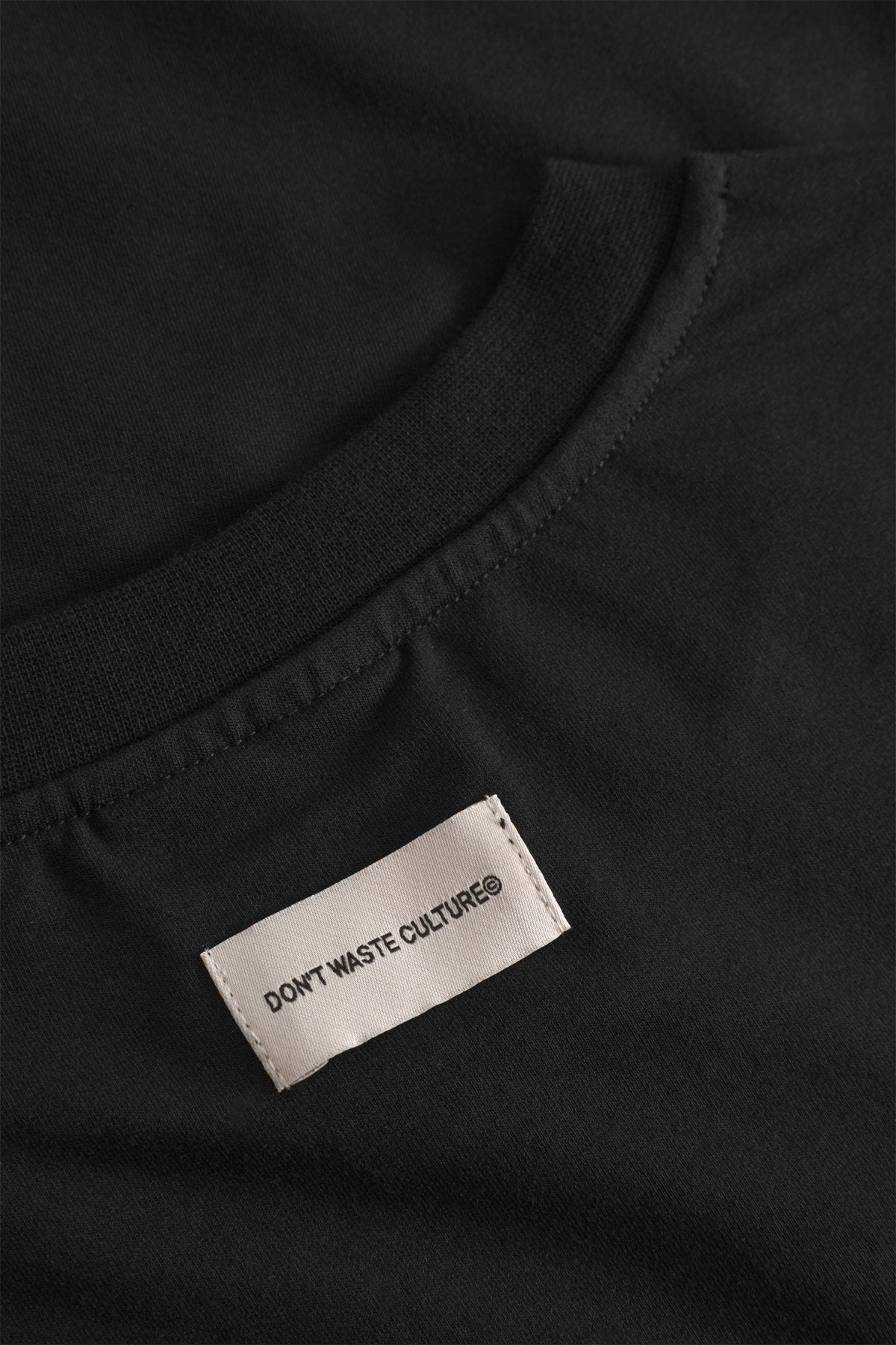 Eclaris | Black - T-shirts Don't Waste Culture