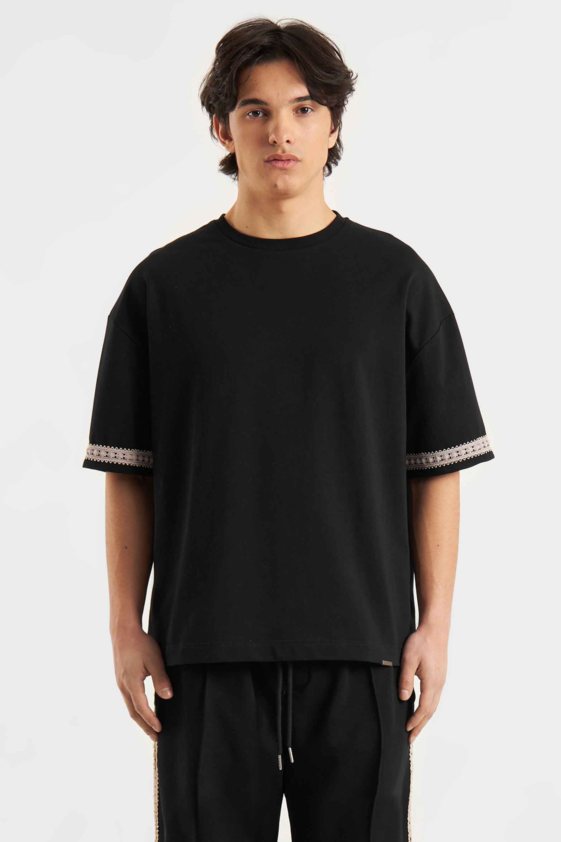 Jenara | Black/Cream - T-shirts Don't Waste Culture