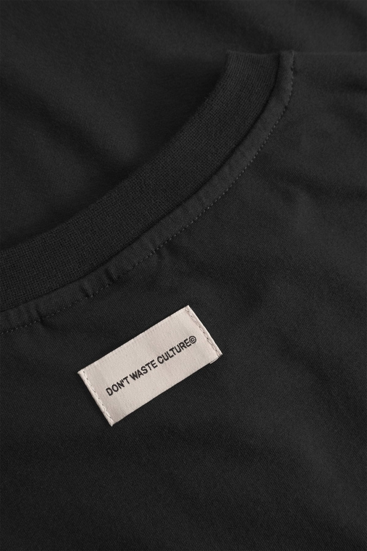 Jenara | Black/Cream - T-shirts Don't Waste Culture