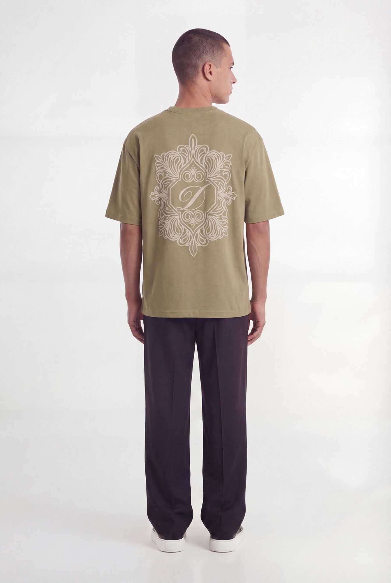 Umeka T-shirt | Olive - Early access Don't Waste Culture
