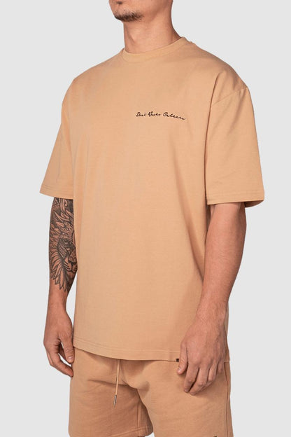 oversized streetwear t-shirt caramel